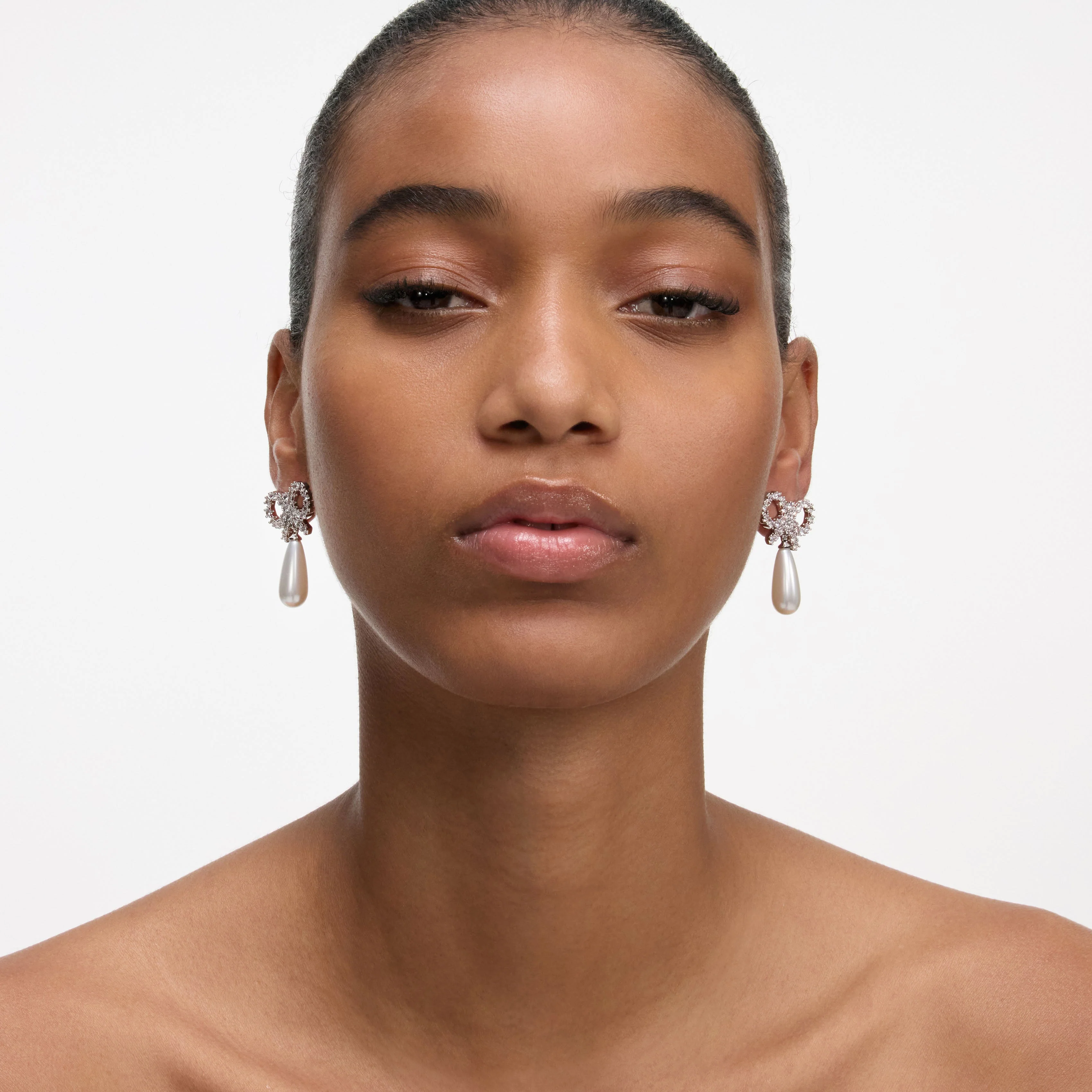 Crystal Bow Pearl Earrings - Image 2