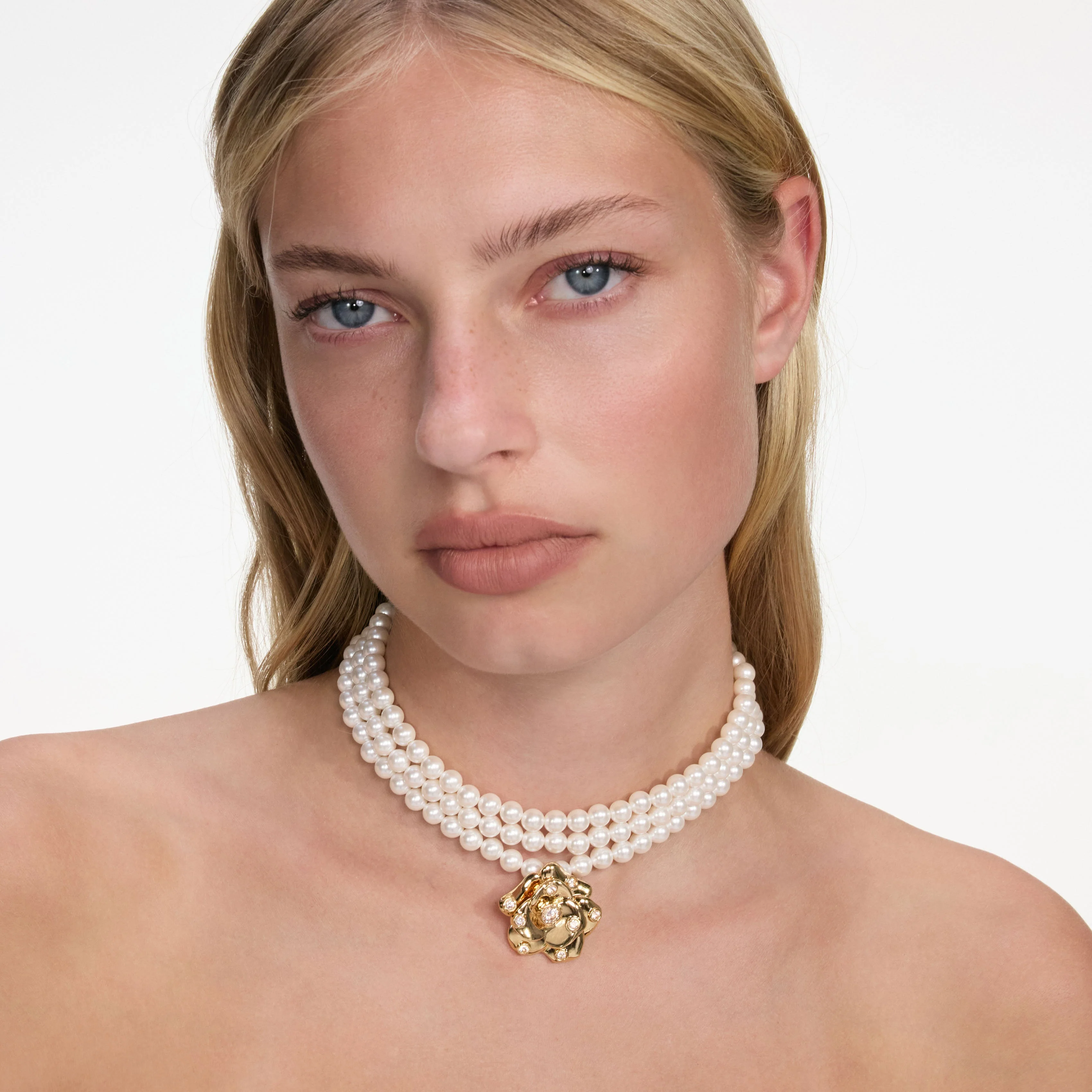 Gold Flower Pearl Choker - Image 2